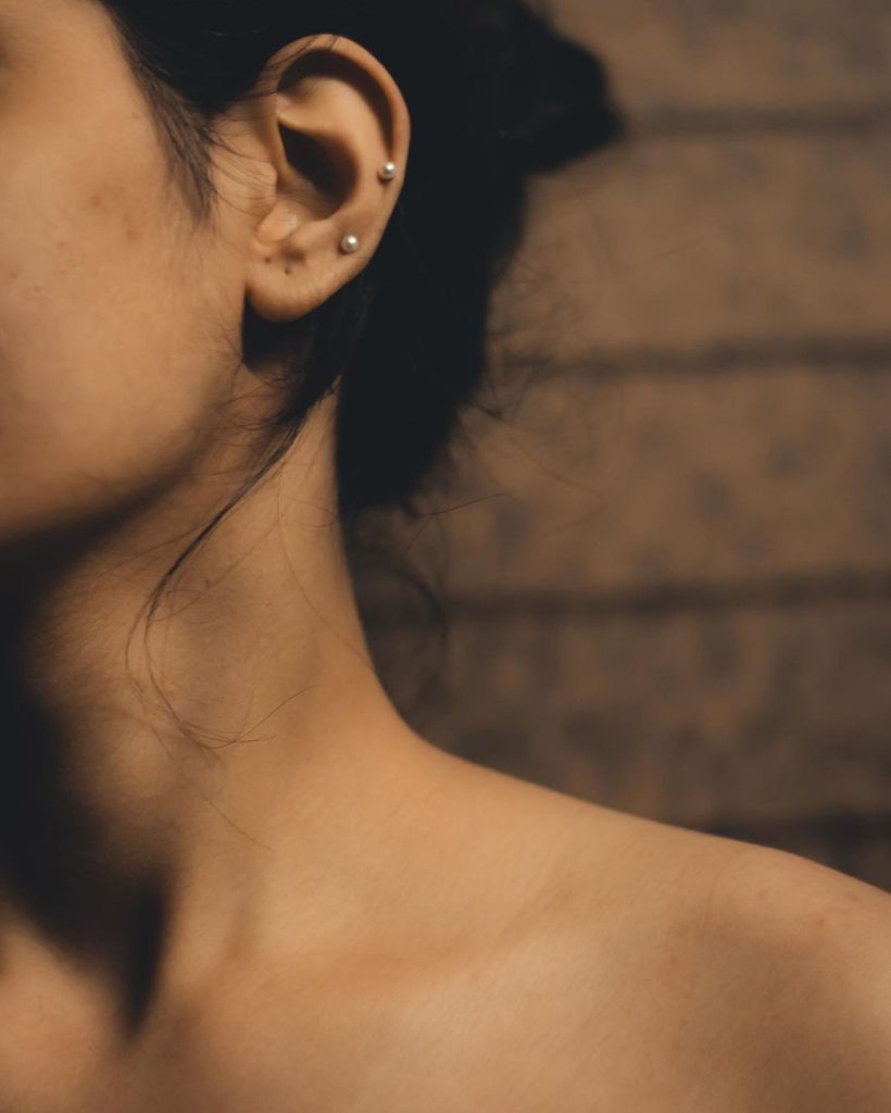 Combien de temps pour cicatriser un piercing cartilage oreille ?
