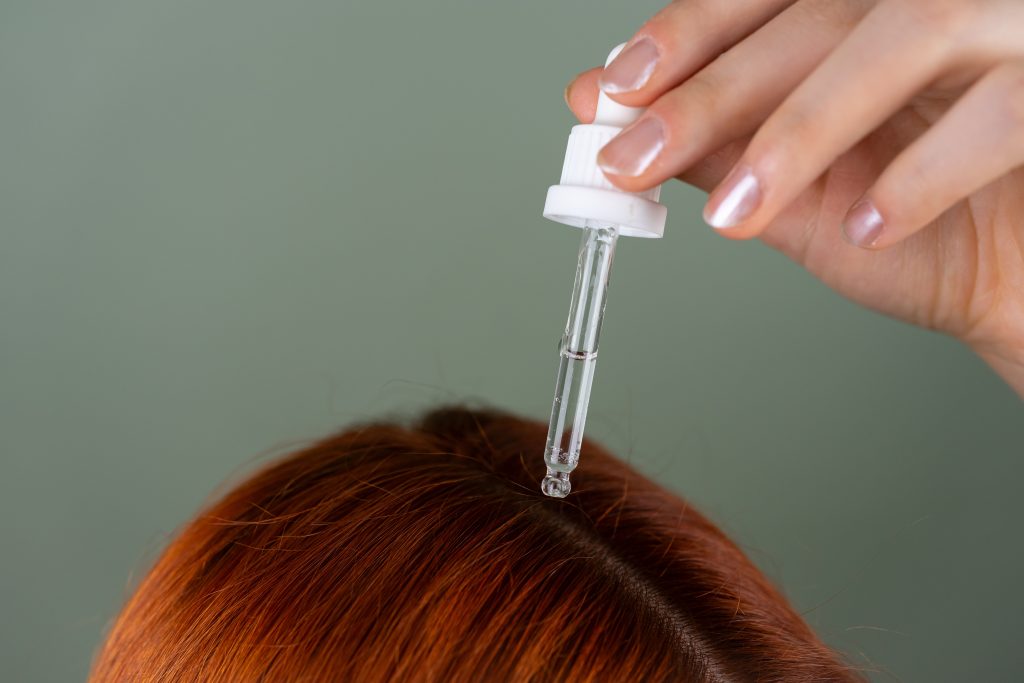 Huile de ricin cheveux avant après 1 mois : que se passe-t-il vraiment ?