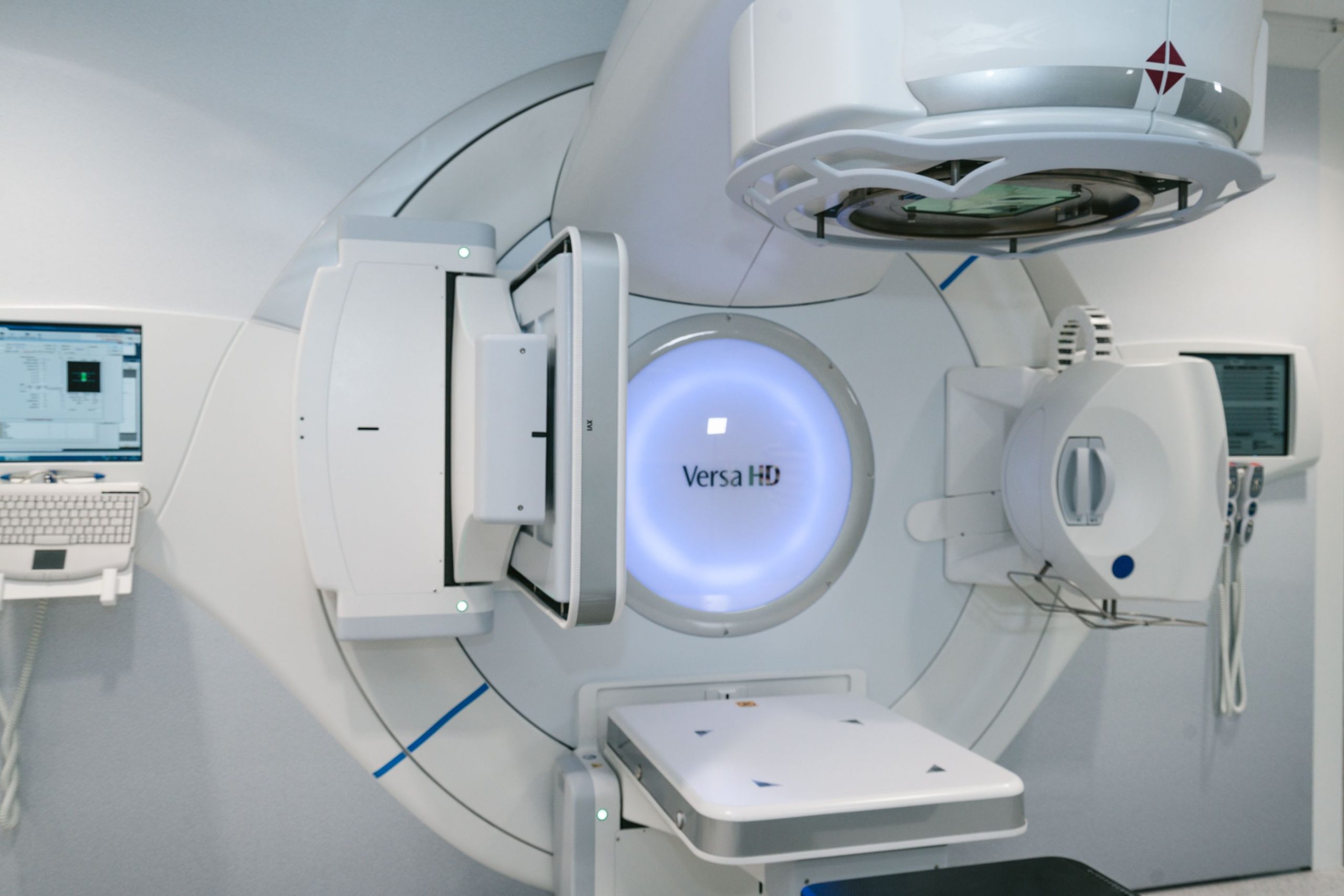 Machine radiotherapie traitement cancer moderne
